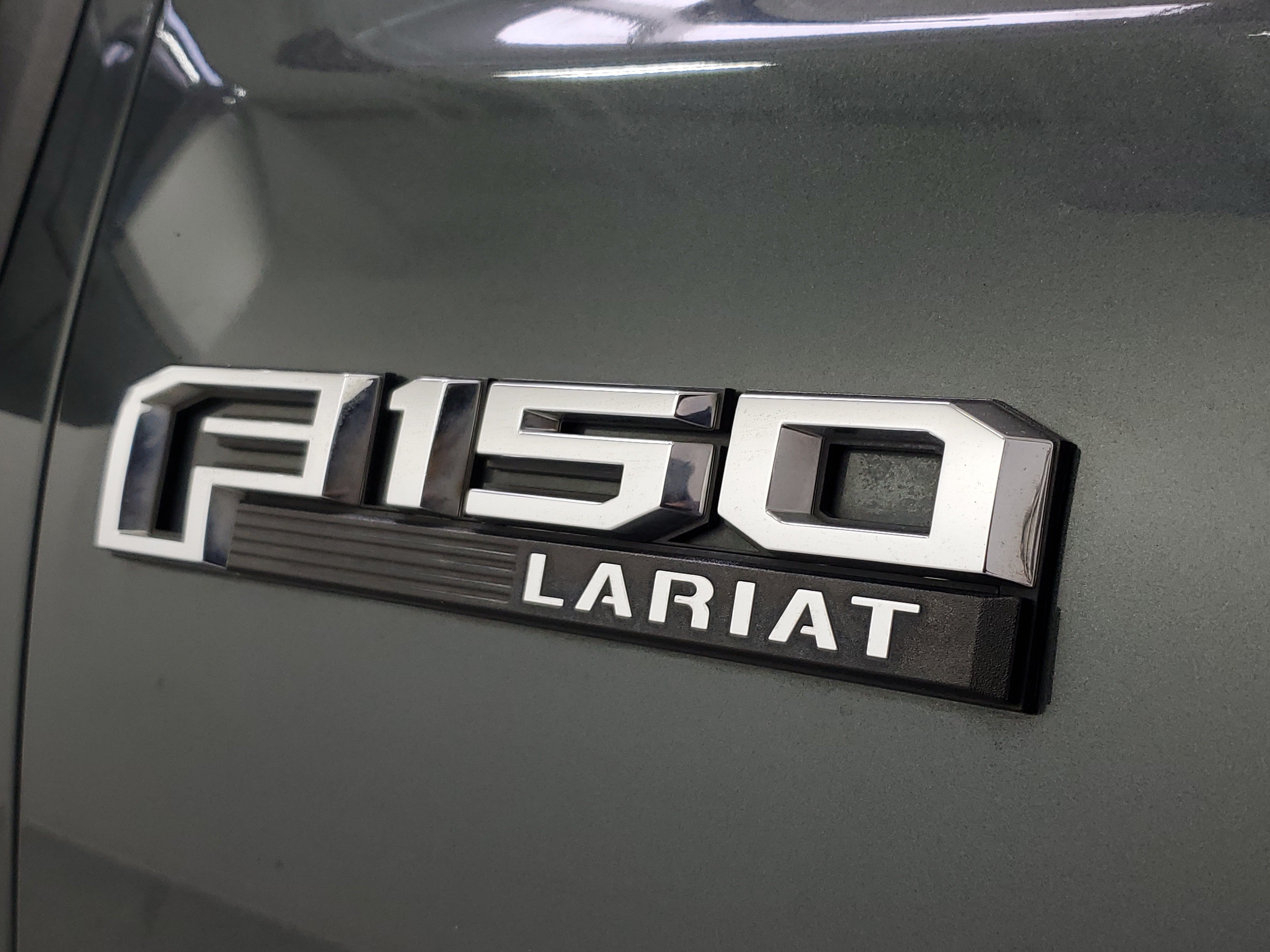 Used 2018 Gray Ford LARIAT image 7