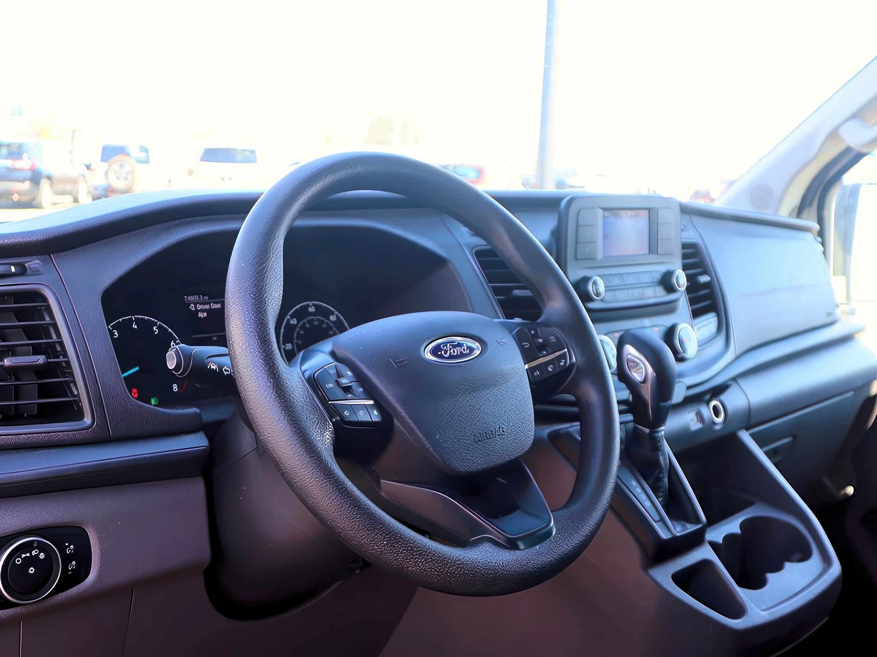 2021 Ford Transit Passenger Van XLT - Photo 10