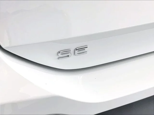 New 2026 White Volkswagen 2.0T SE image 13