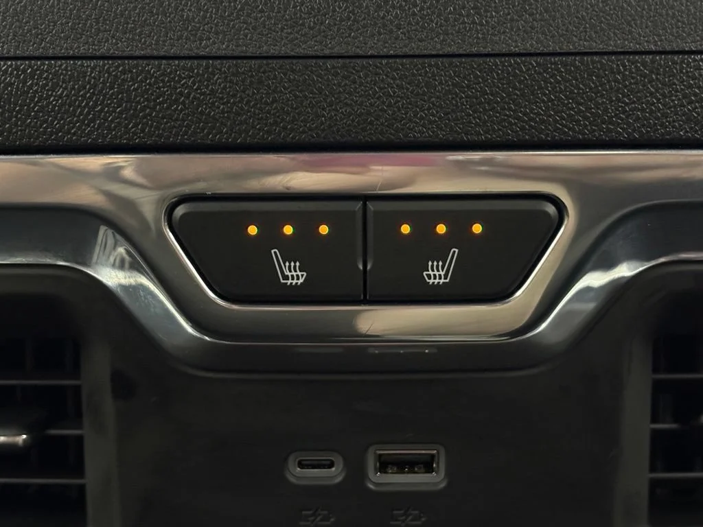 Used 2024 Onyx Black GMC Denali image 8