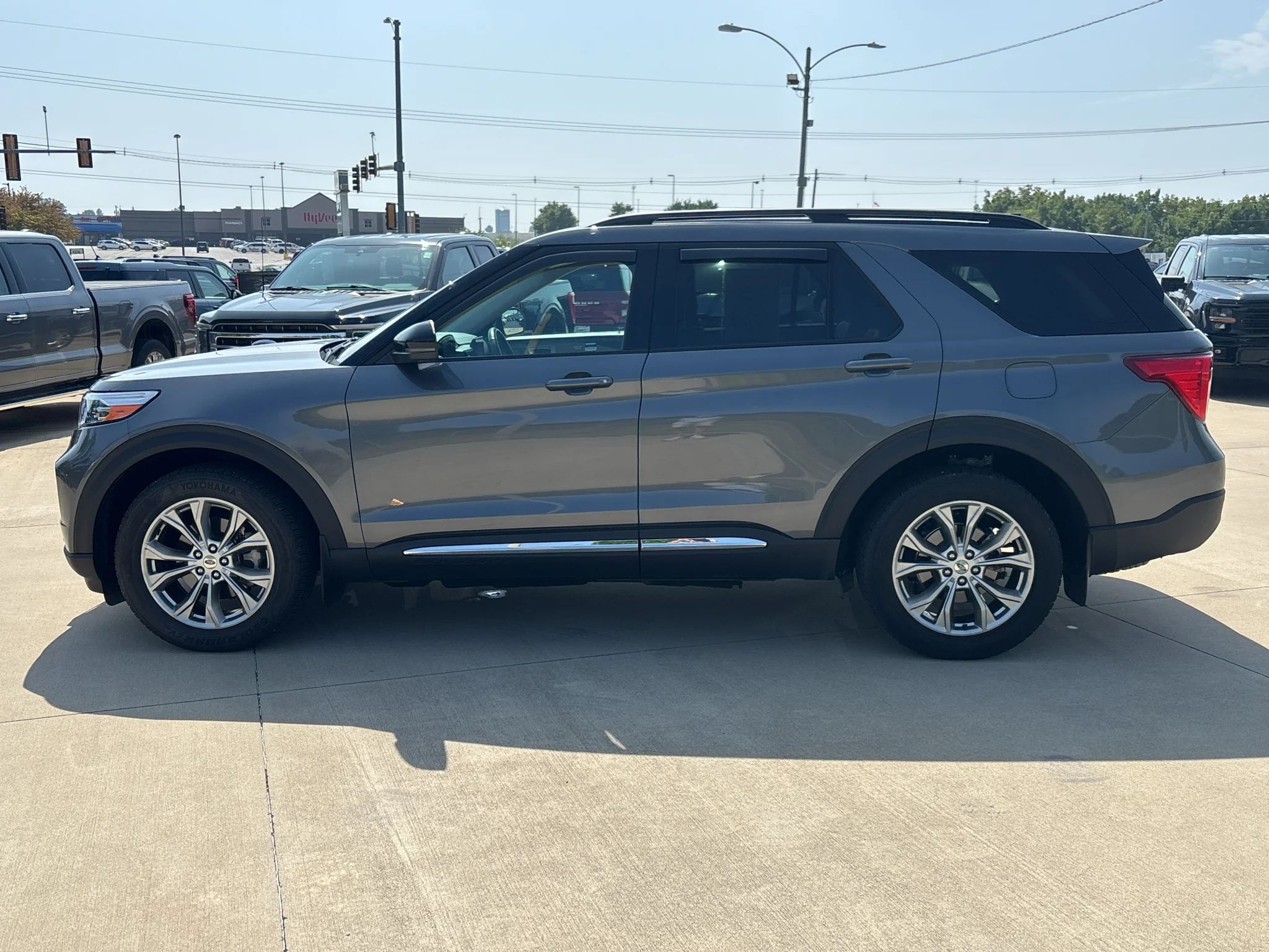 Used 2024 Carbonized Gray Metallic Ford XLT image 3