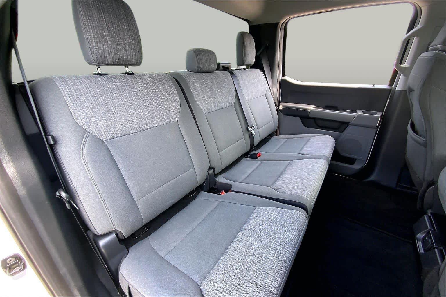 Used 2026 Oxford White Ford XLT image 19