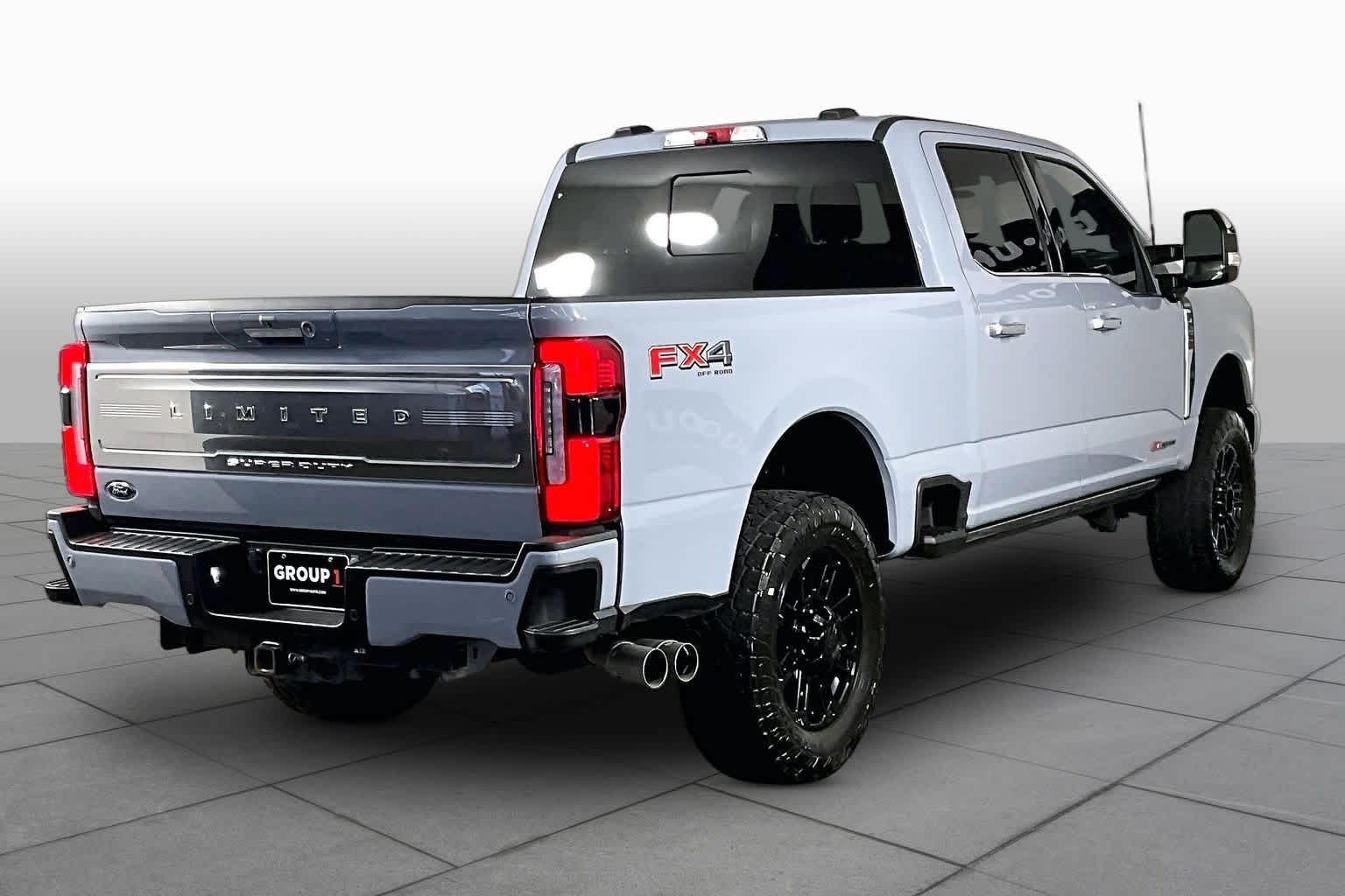 Used 2024 Glacier Gray Metallic Tri-Coat Ford Limited image 12