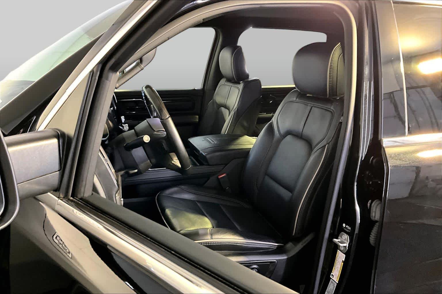 Used 2022 Diamond Black Crystal P/C Ram Limited image 9