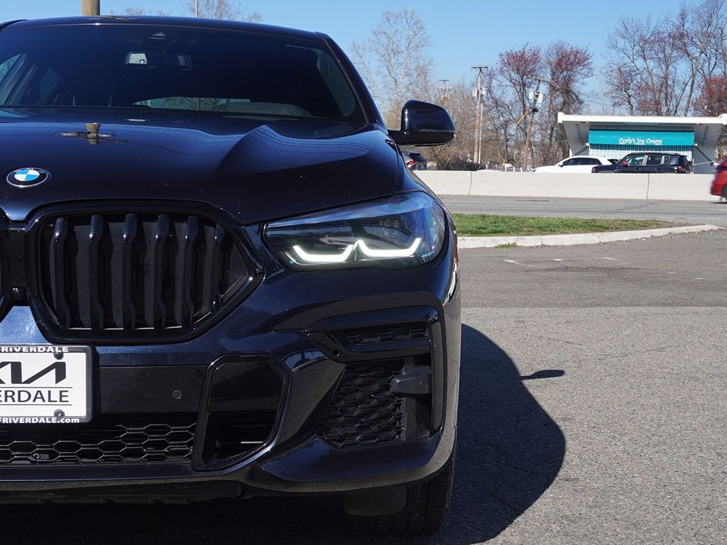 Used 2023 Black BMW xDrive40i image 16