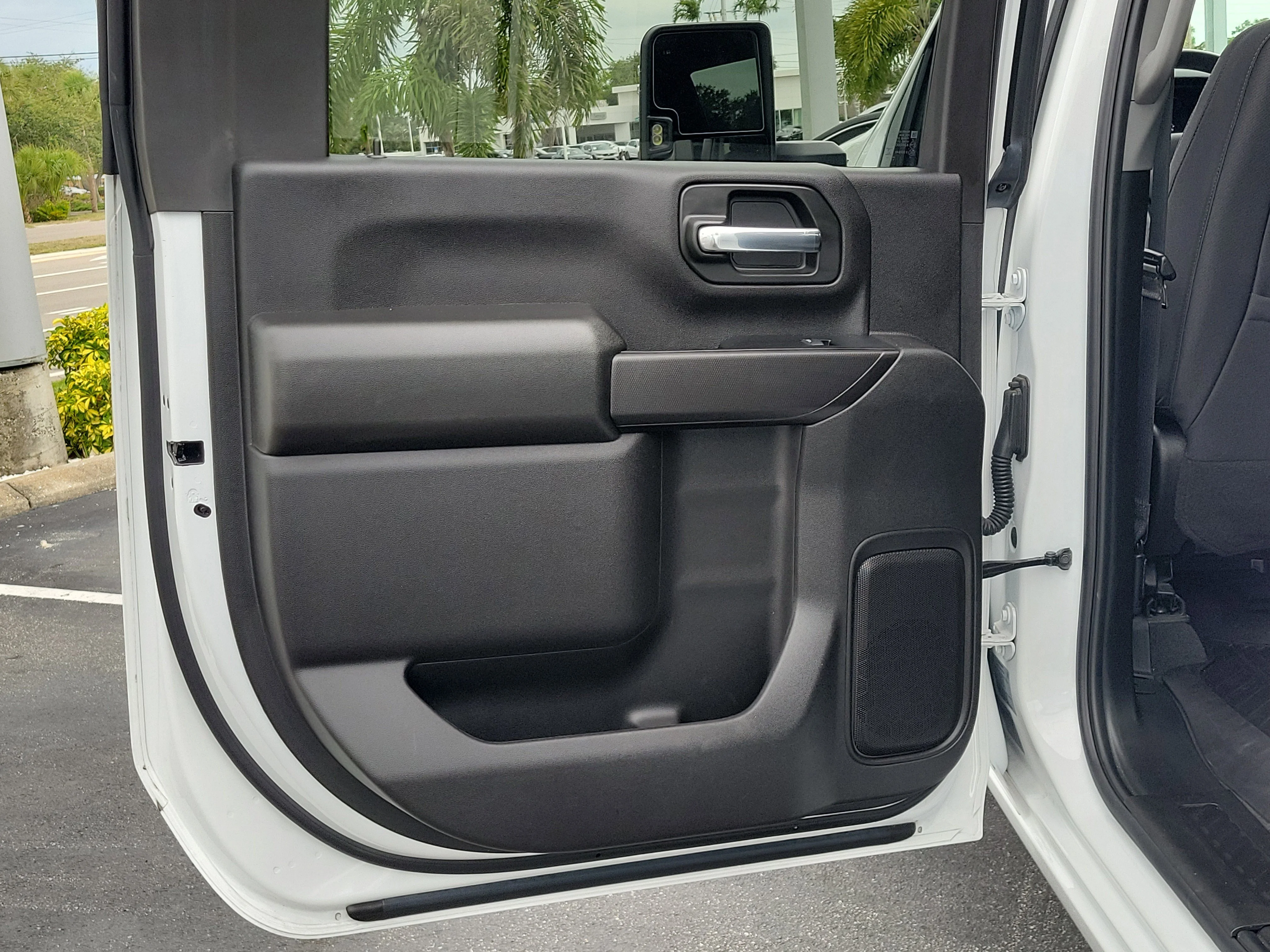 Used 2025 Summit White Chevrolet Custom image 13