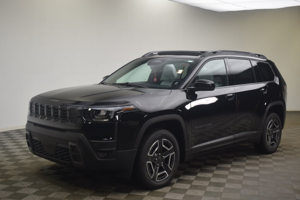 New 2026 Diamond Black Crystal Pearl-Coat Exterior Paint Jeep Limited image 16
