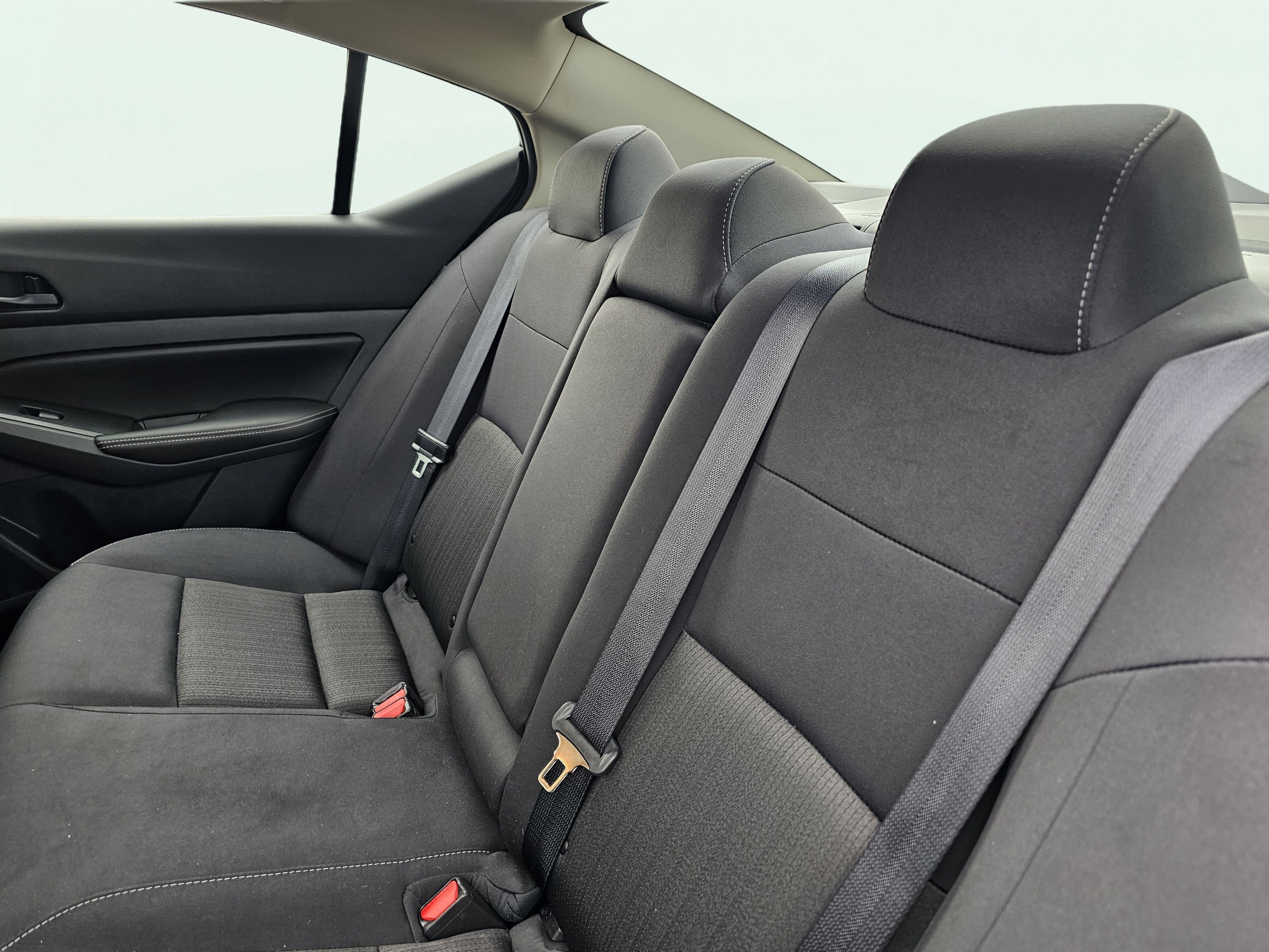 2025 Nissan Altima SV - Photo 29