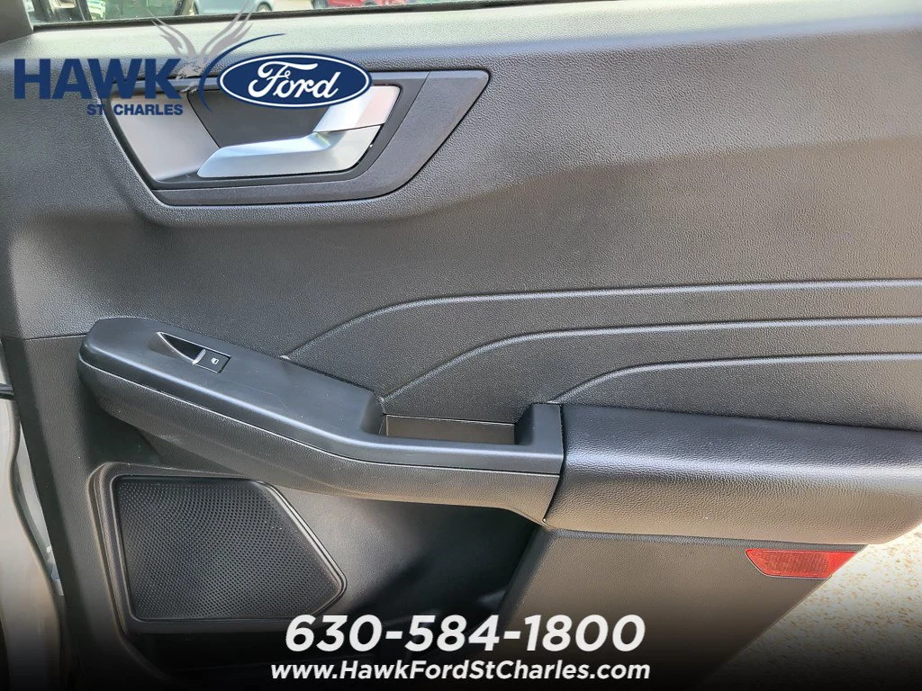 Used 2024 Silver Metallic Ford ST-Line image 21