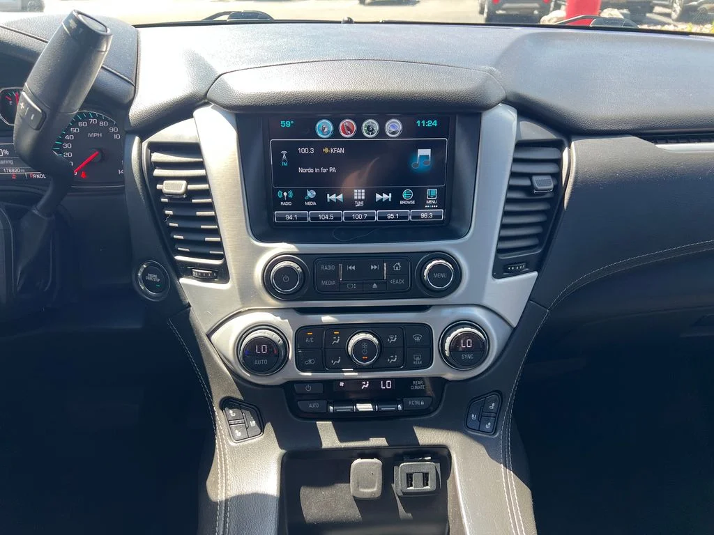 Used 2019 White GMC SLT image 36