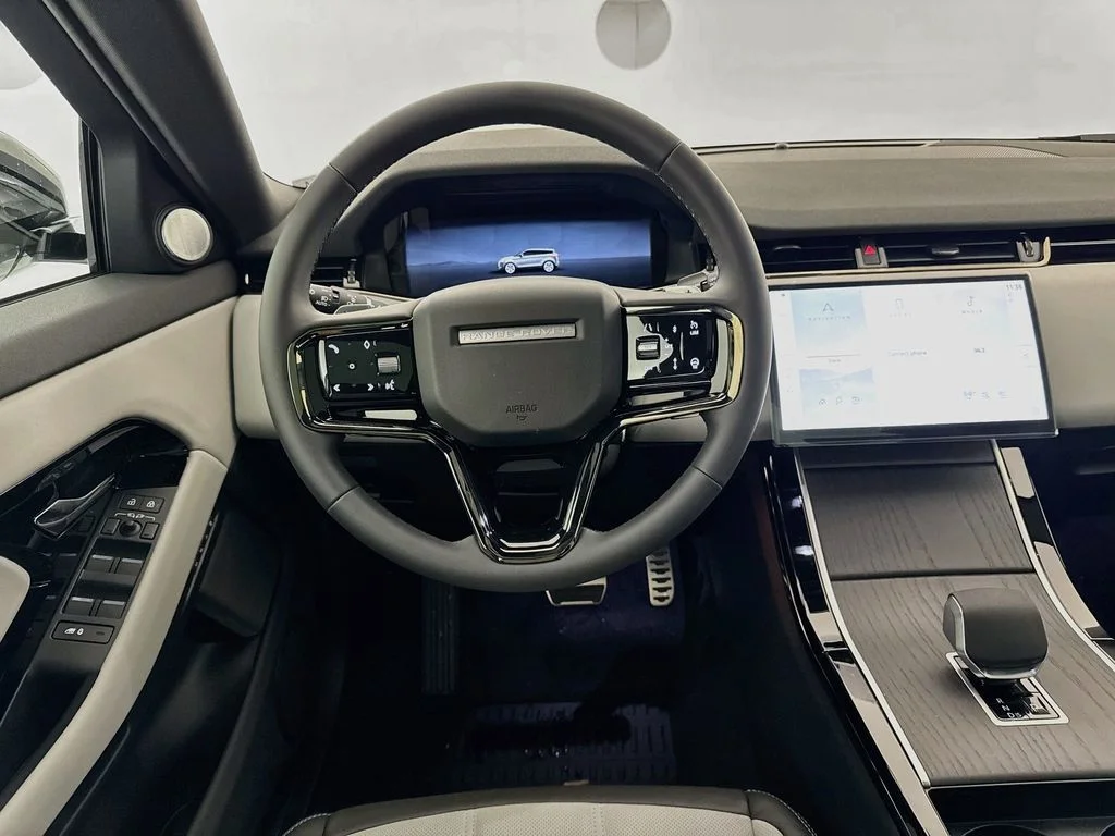 New 2026 Fuji White Land Rover Hoxton Edition image 23