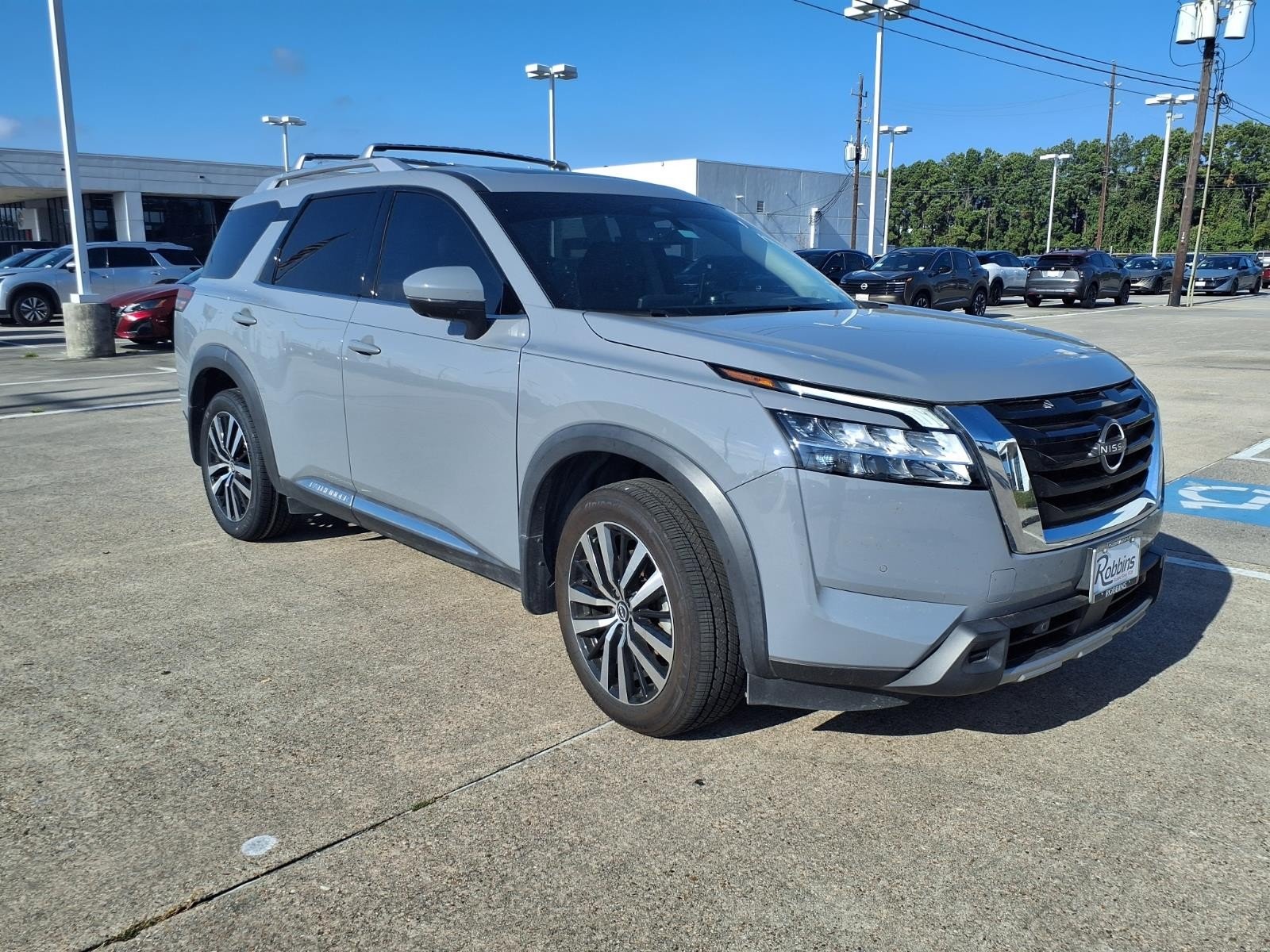 2023 Nissan Pathfinder Platinum  at Robbins Nissan
