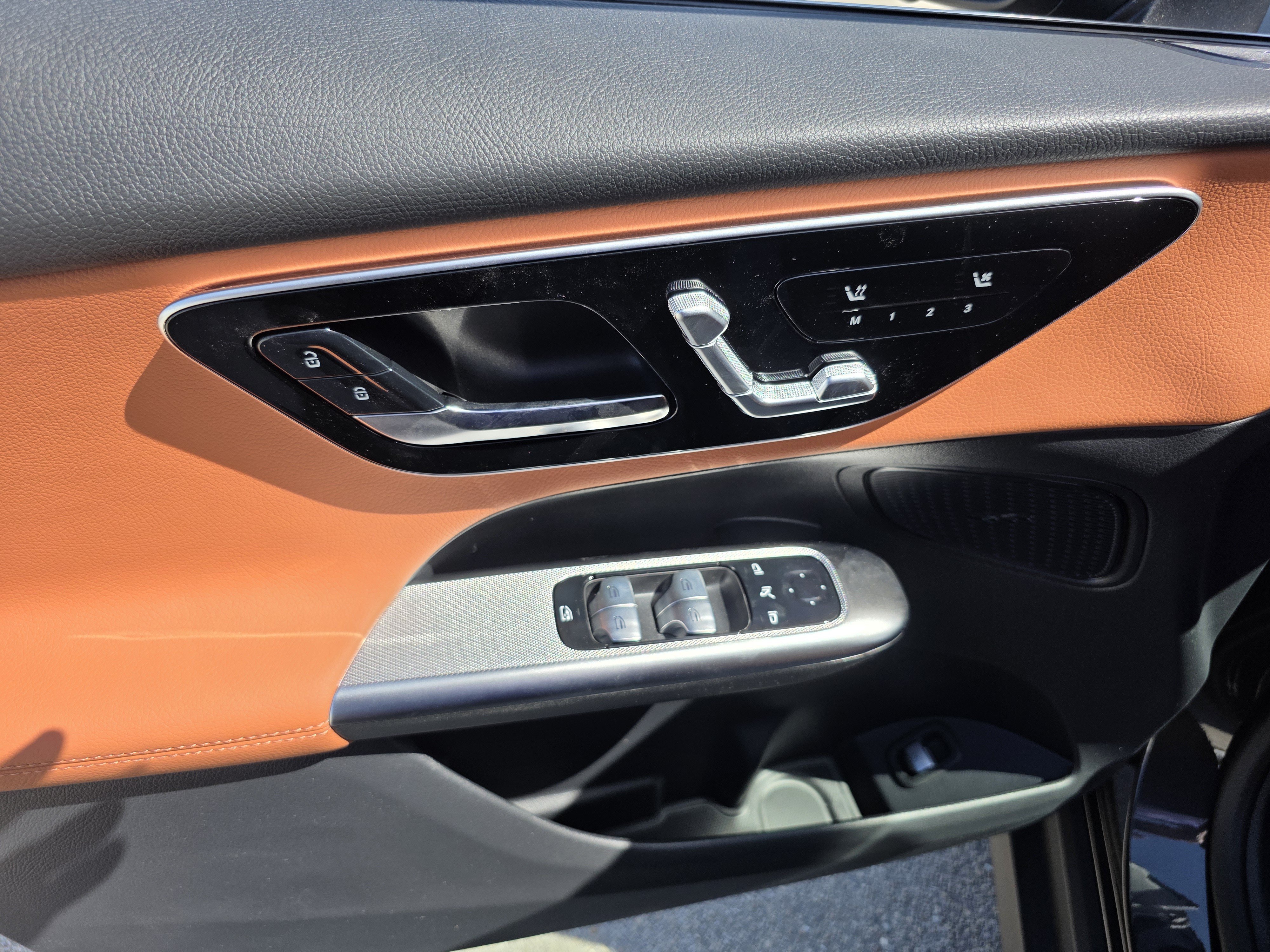 New 2026 Graphite Grey Metallic Mercedes-Benz GLC 300 image 19