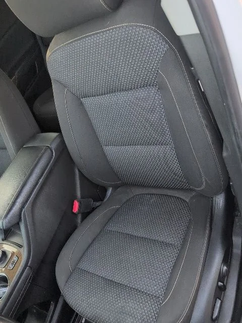 Used 2020 White GMC SLE image 19