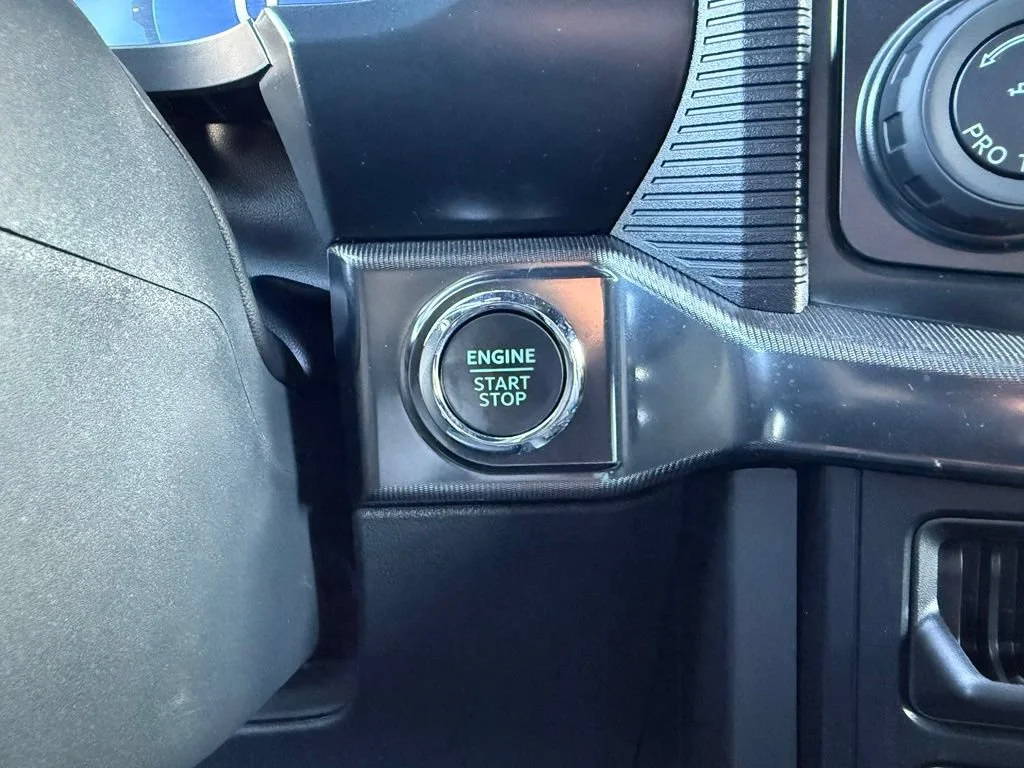 Used 2024 Gray Ford LARIAT image 19