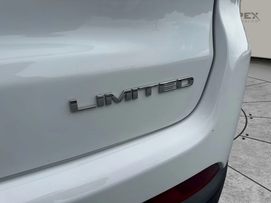 Used 2025 White Jeep Limited image 20