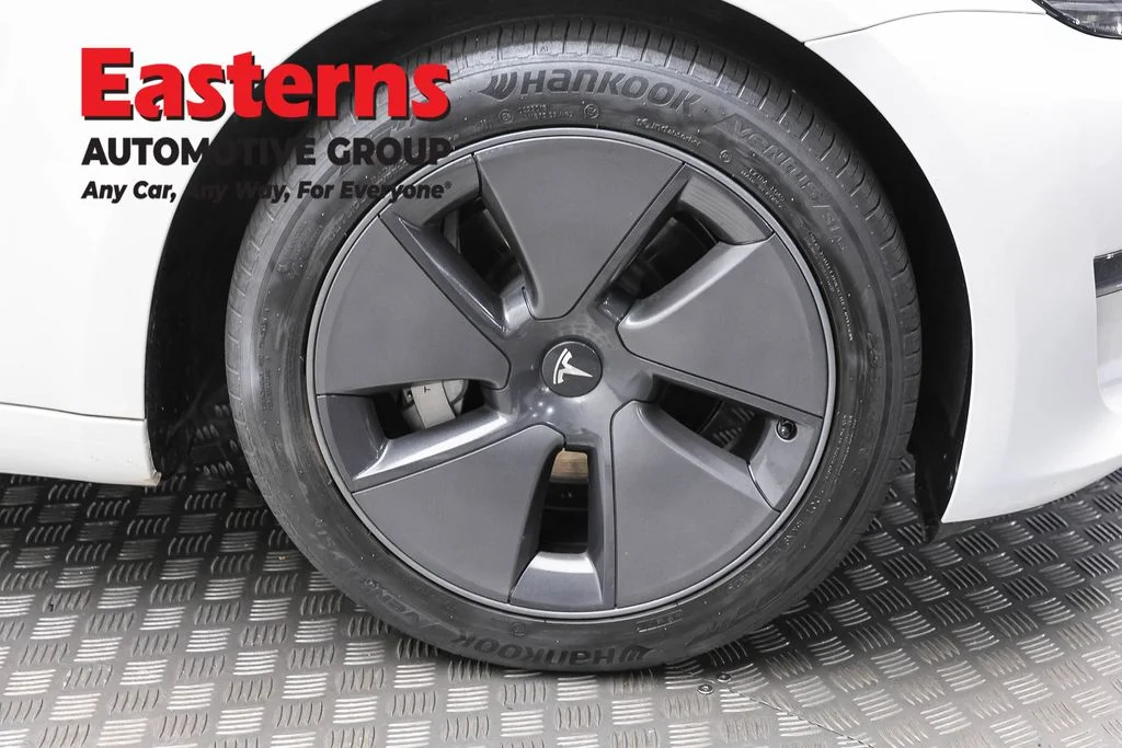Used 2023 White Tesla Base image 25