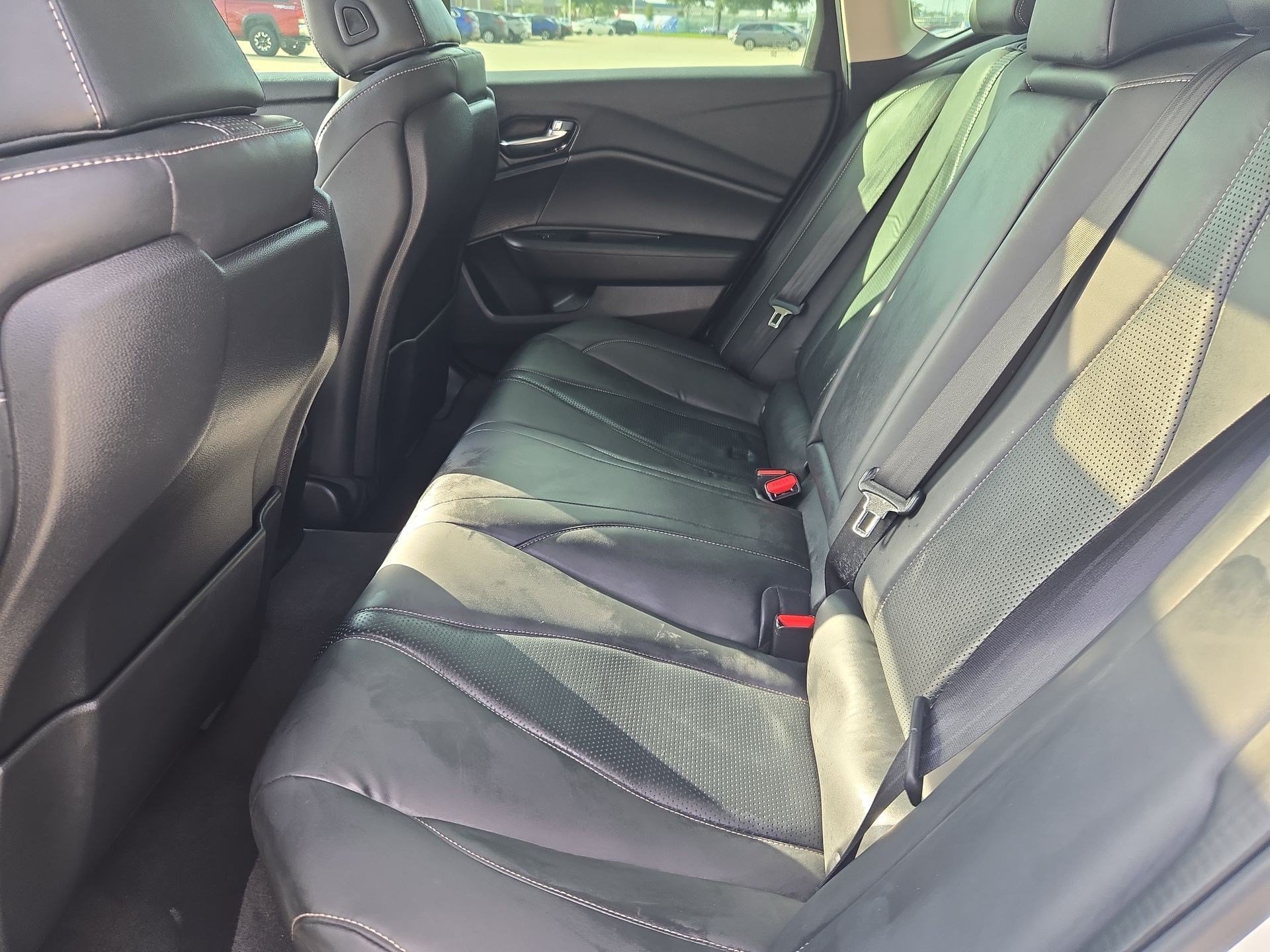 Used 2023 White Acura w/Technology Package image 28
