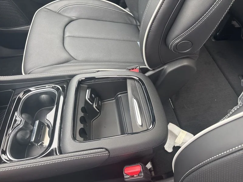 2026 Chrysler Pacifica Limited - Photo 27