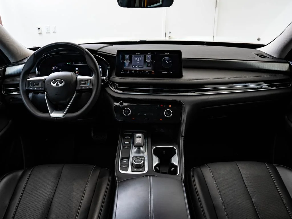 Used 2023 Warm Titanium INFINITI LUXE image 34