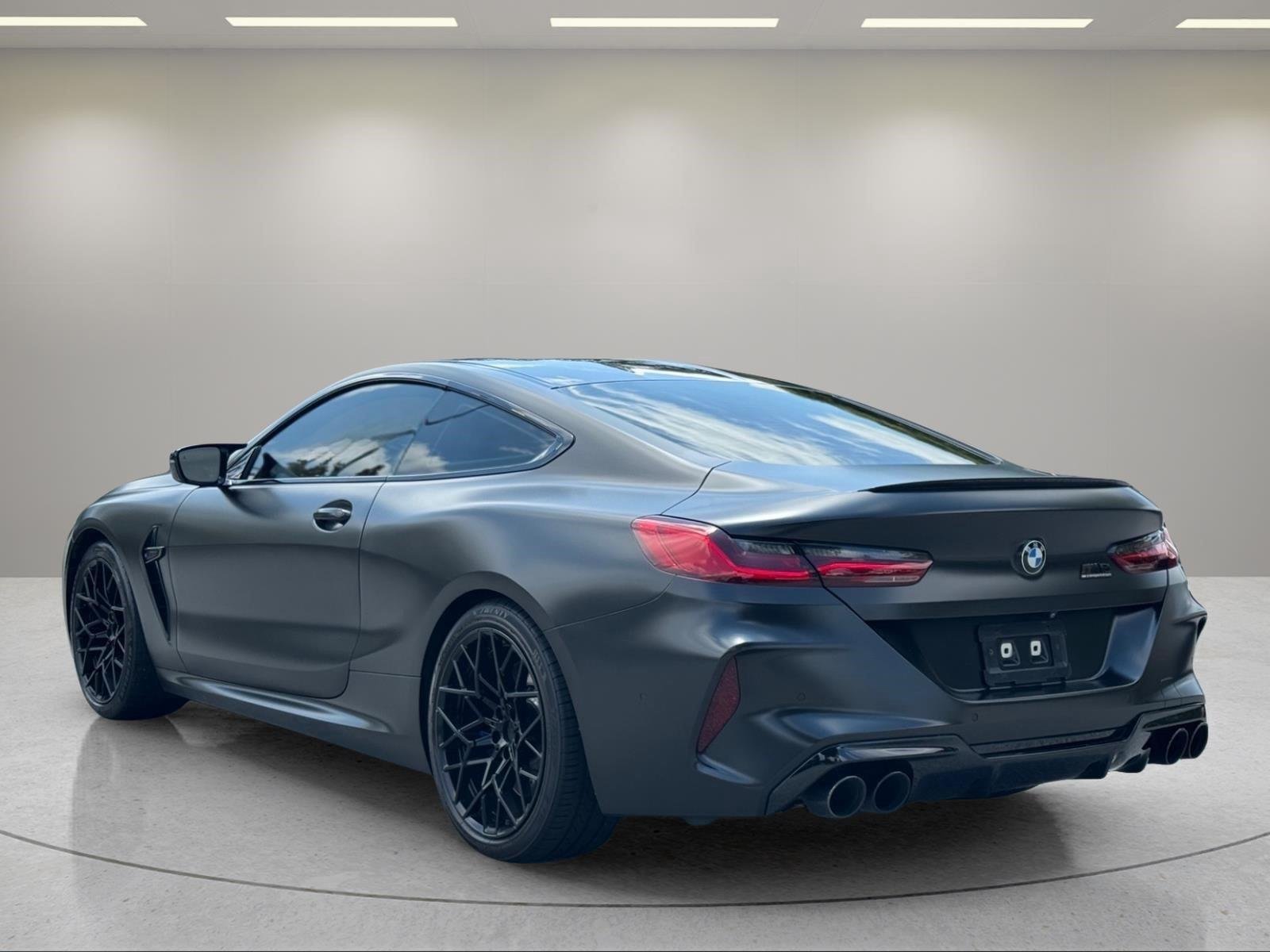 Used 2020 Alpine White BMW Competition image 3