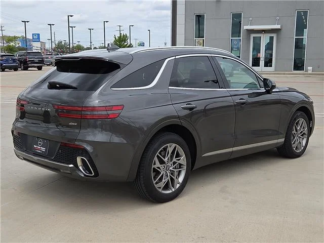 Used 2025 Makalu Gray Genesis 2.5T All-Wheel Drive image 3