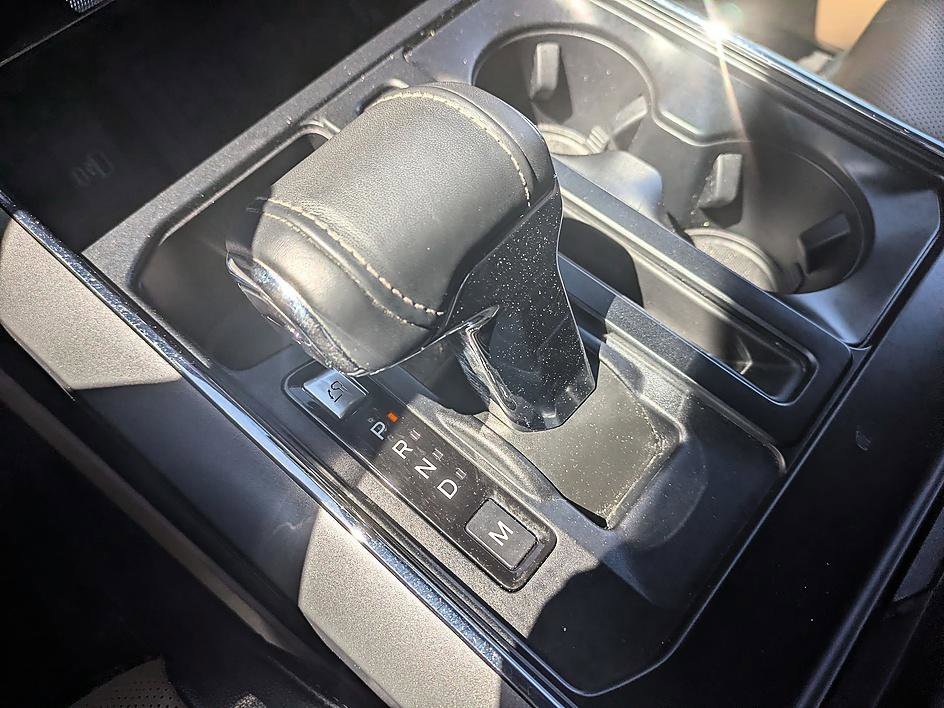Used 2023 Antimatter Blue Metallic Ford LARIAT image 24