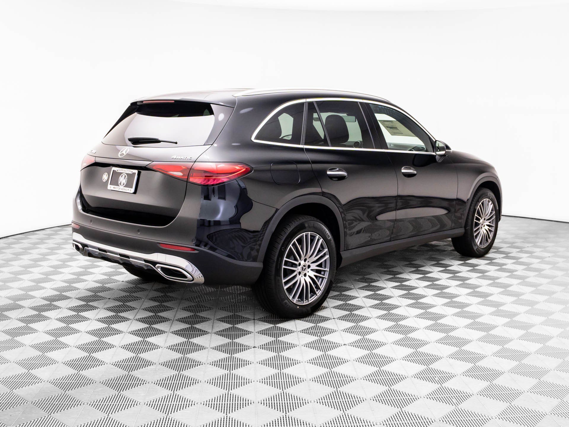 New 2026 Black Mercedes-Benz GLC 300 image 40