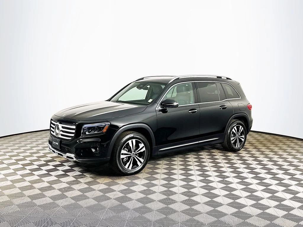 Used 2026 Black Mercedes-Benz GLB 250 image 2