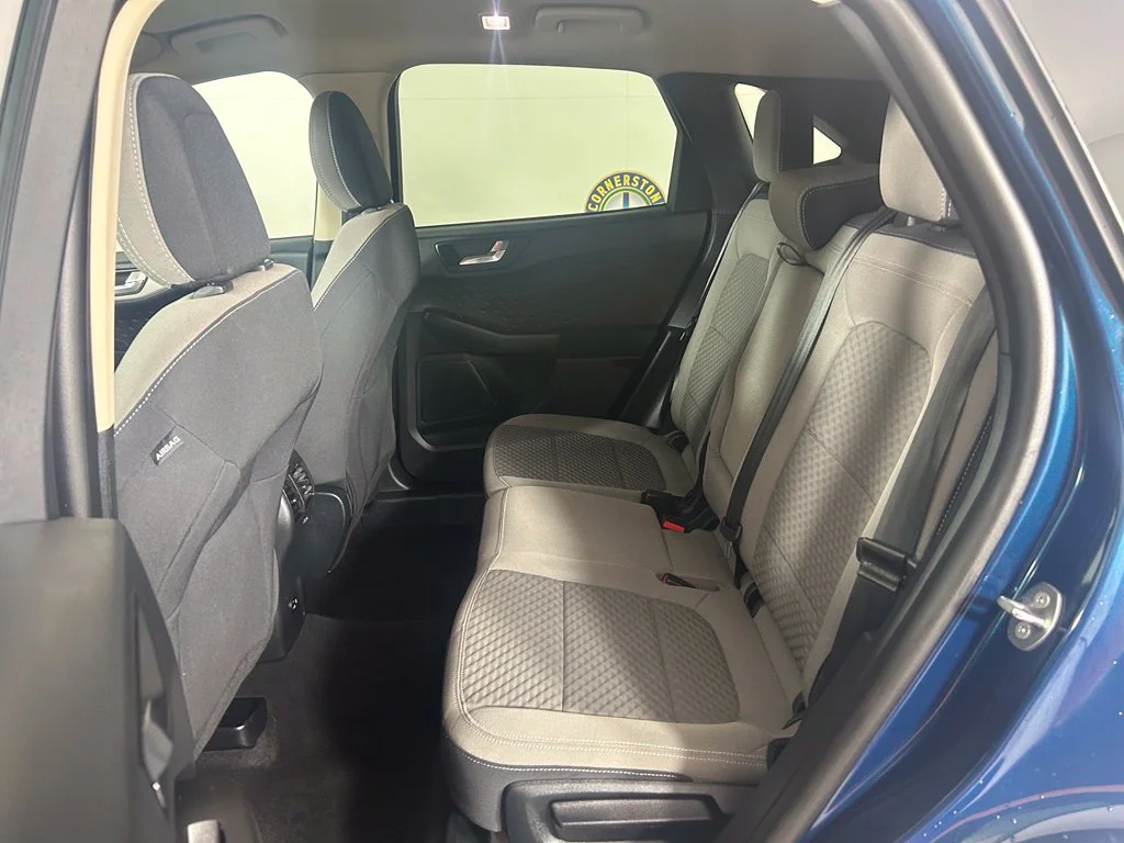 Used 2020 Green Ford SE image 15