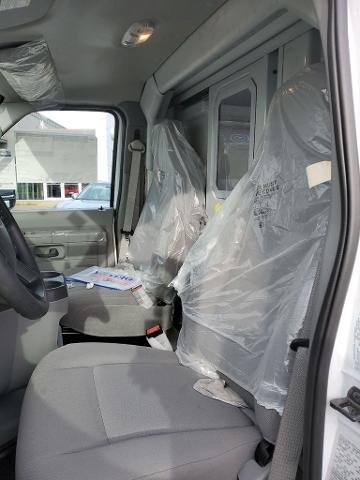 New 2025 Oxford White Ford E-350 SRW image 48
