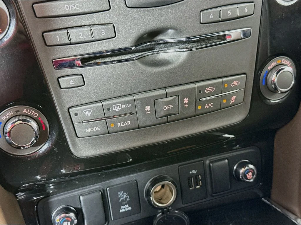 Used 2019 Black Nissan Platinum image 20