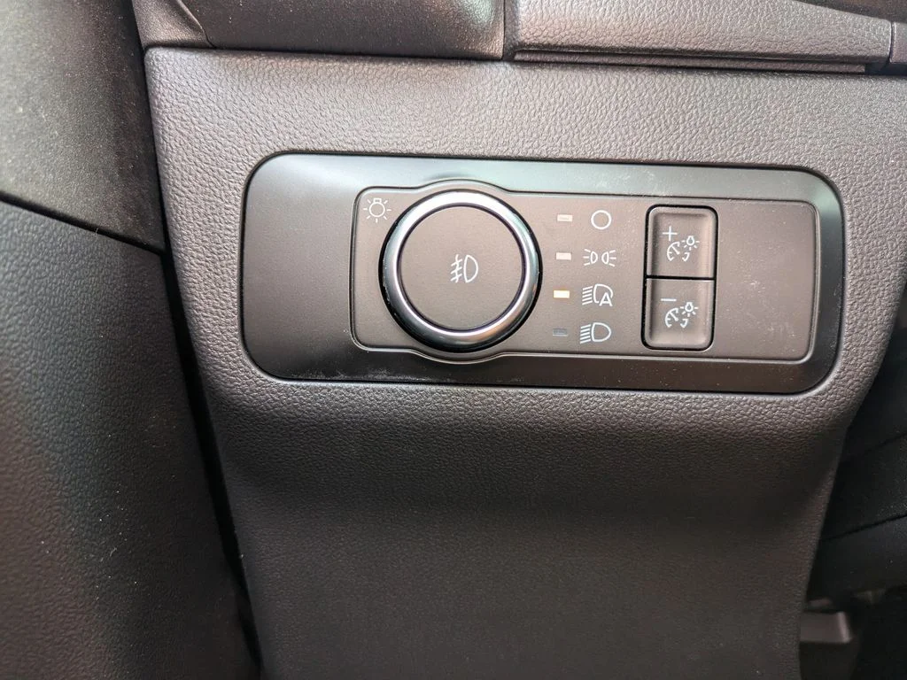 New 2026 Carbonized Gray Metallic Ford Outer Banks image 27