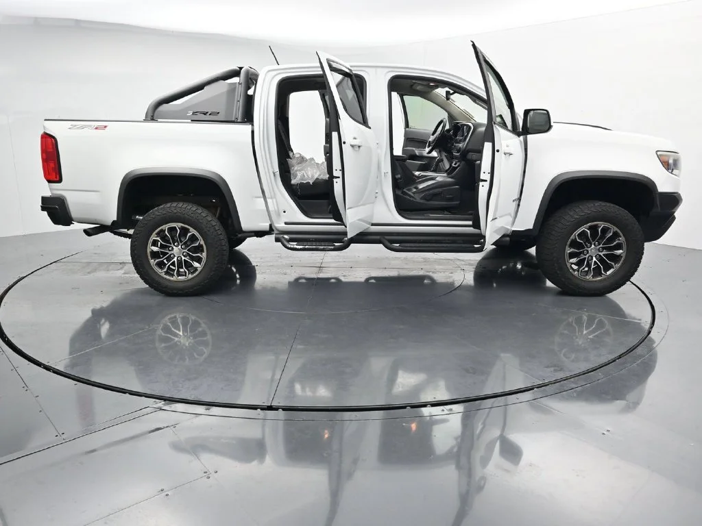 Used 2019 White Chevrolet ZR2 image 26