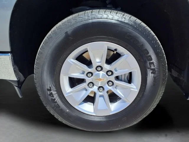 Used 2026 Sterling Gray Metallic Chevrolet LT image 24