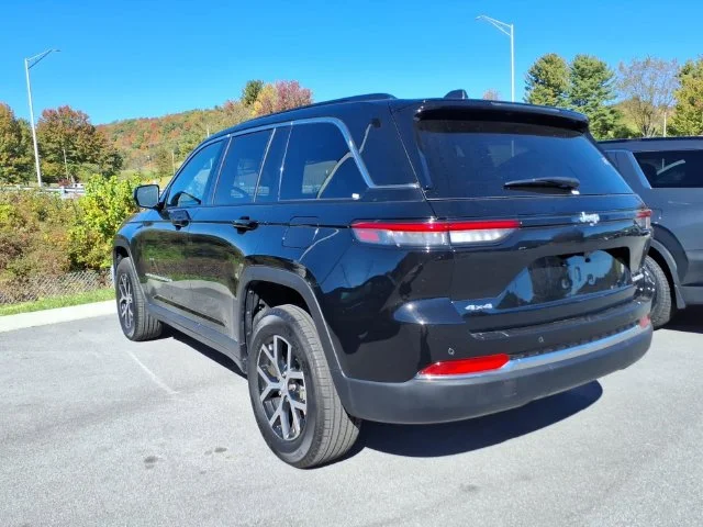Used 2025 Black Jeep Limited image 19