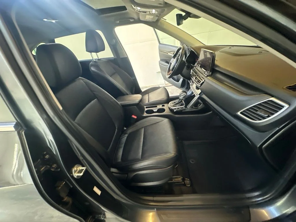 Used 2021 Gray Kia SX image 33