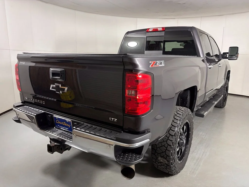 Used 2015 Gray Chevrolet LTZ image 8