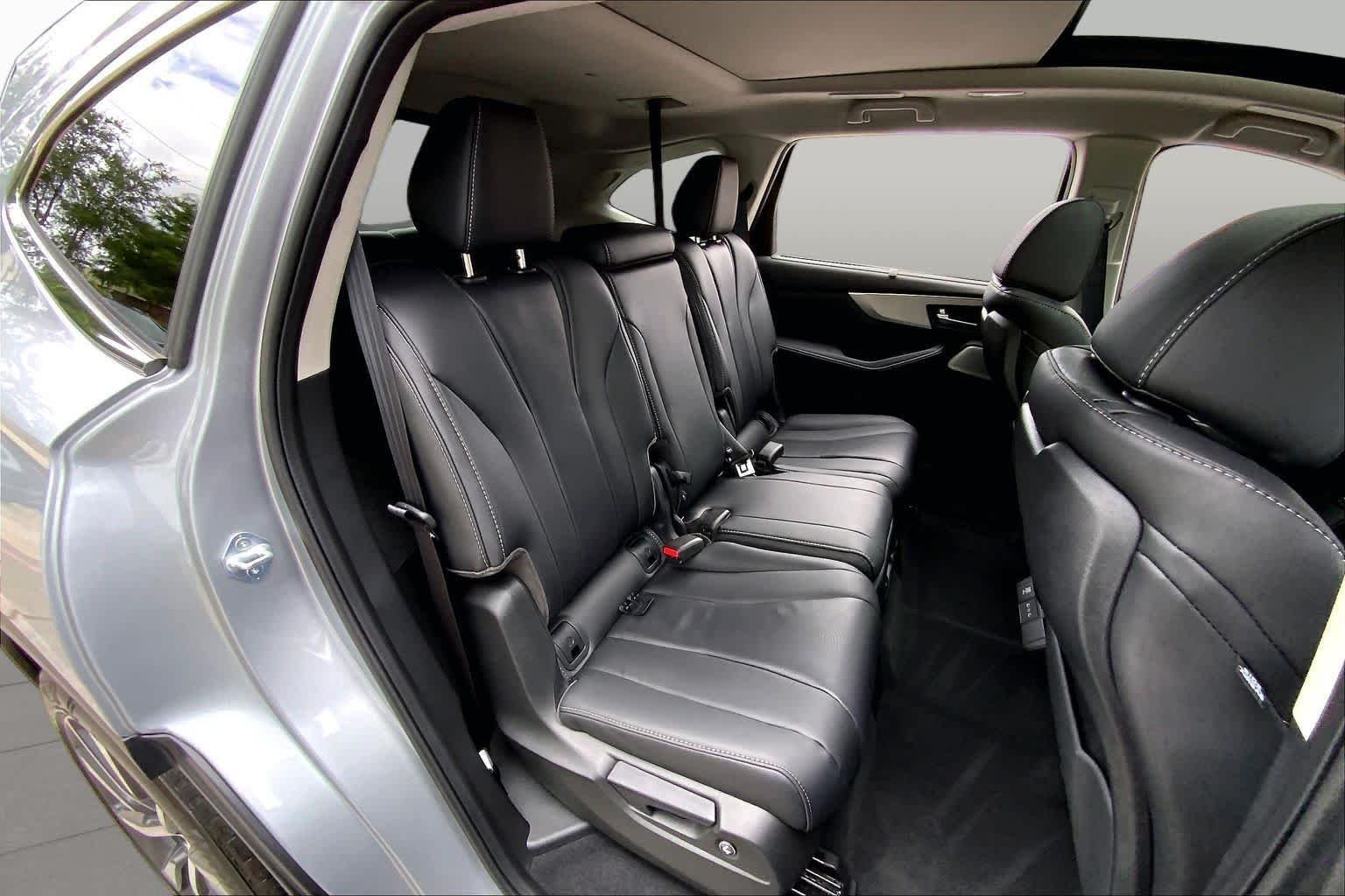 Used 2026 Solar Silver Metallic Acura w/Technology Package image 21