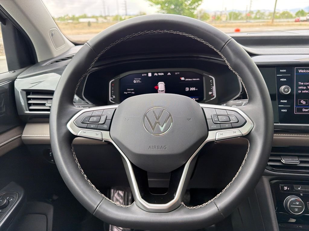 2024 Volkswagen Taos SEL - Photo 17