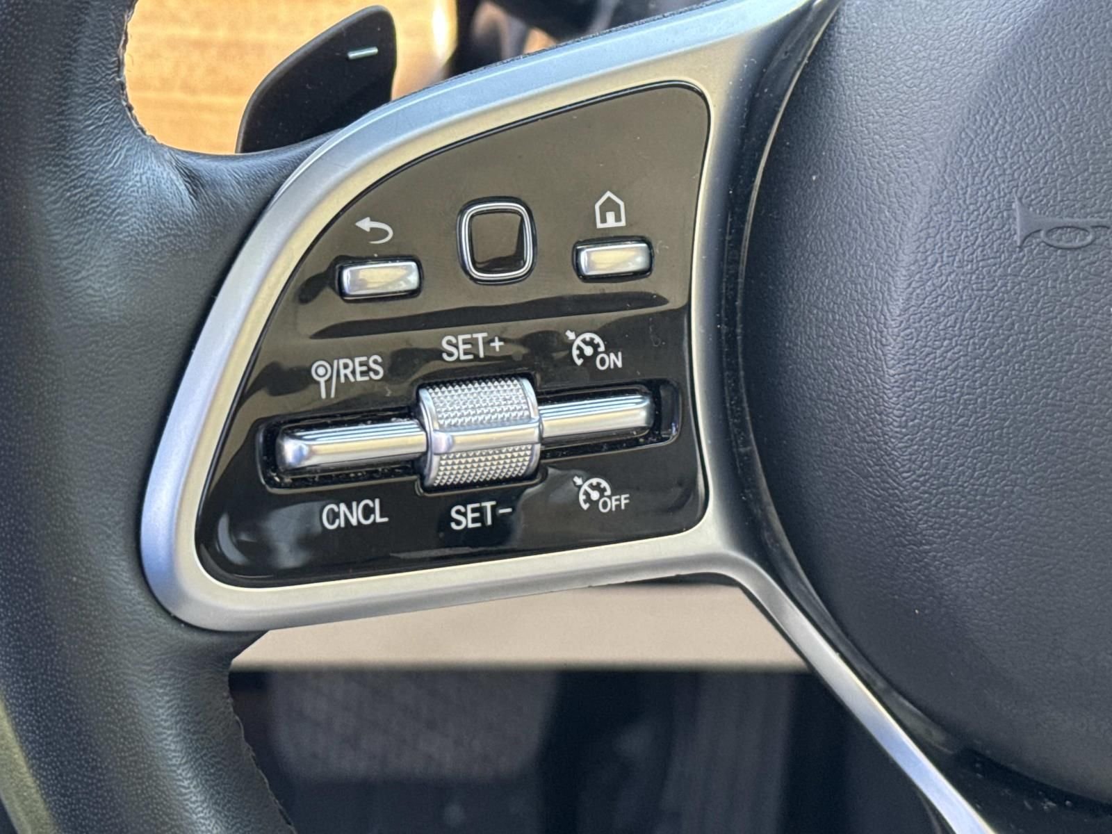 Certified Used 2022 Blue Mercedes-Benz GLE 350 image 23