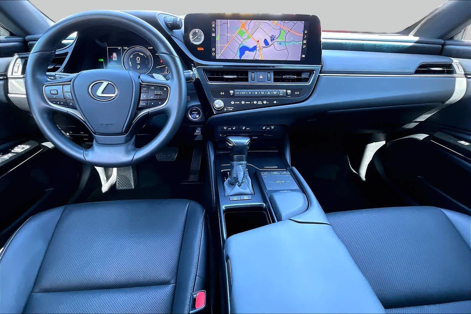 Used 2022 Matador Red Mica Lexus  image 14