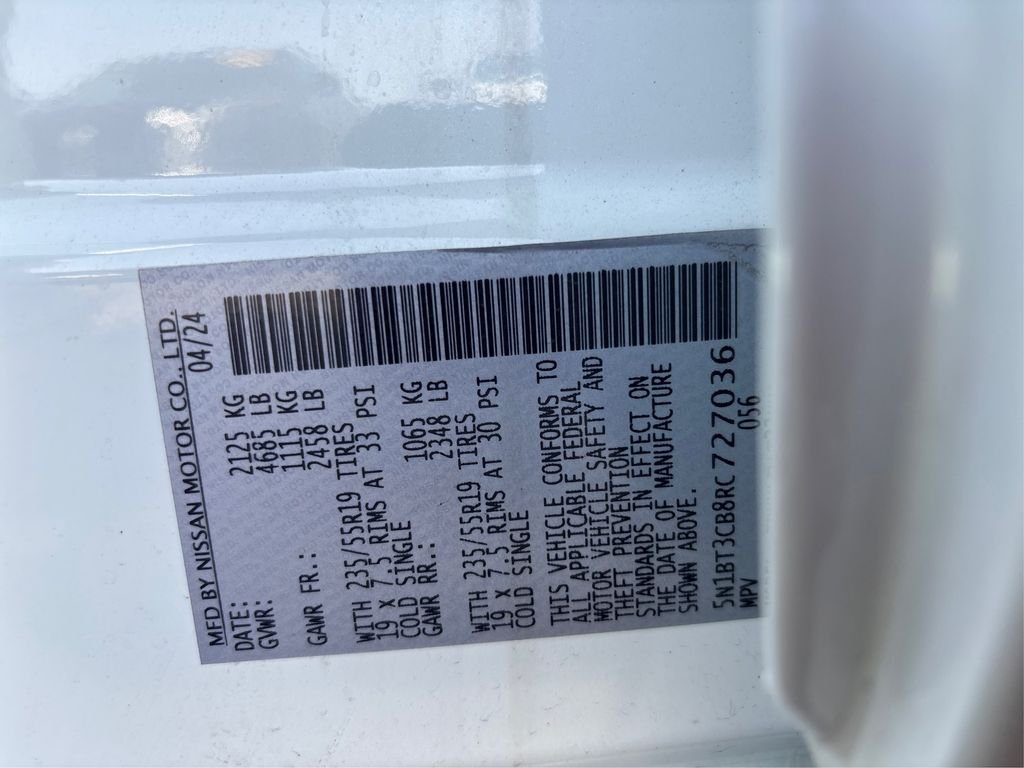 Used 2024 White Nissan SL image 17