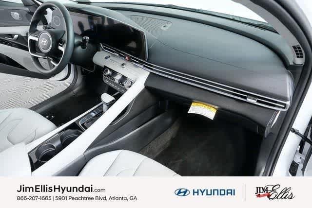 2025 Hyundai Elantra Limited - Photo 62