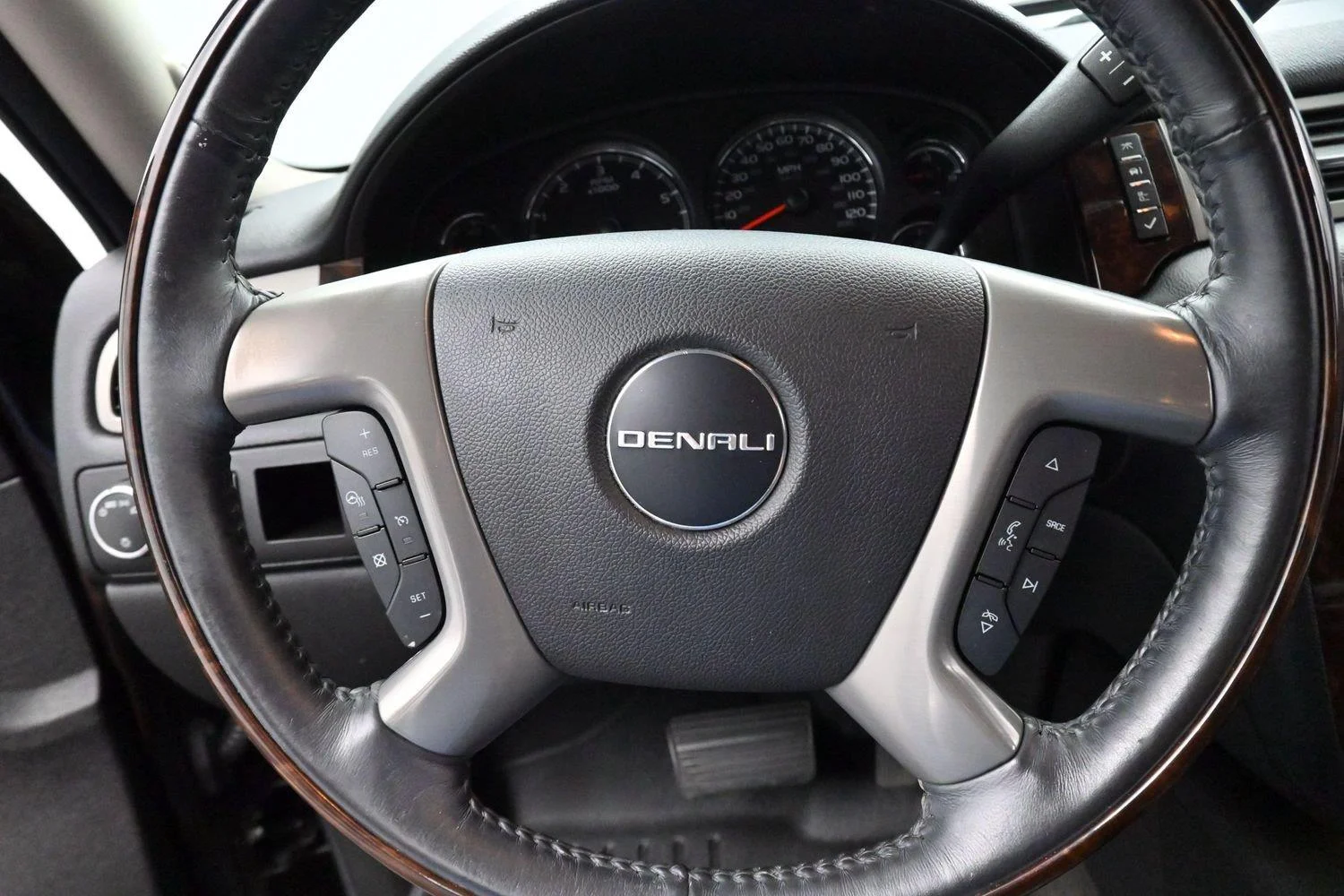 Used 2014 ONYX BLACK GMC Denali image 19