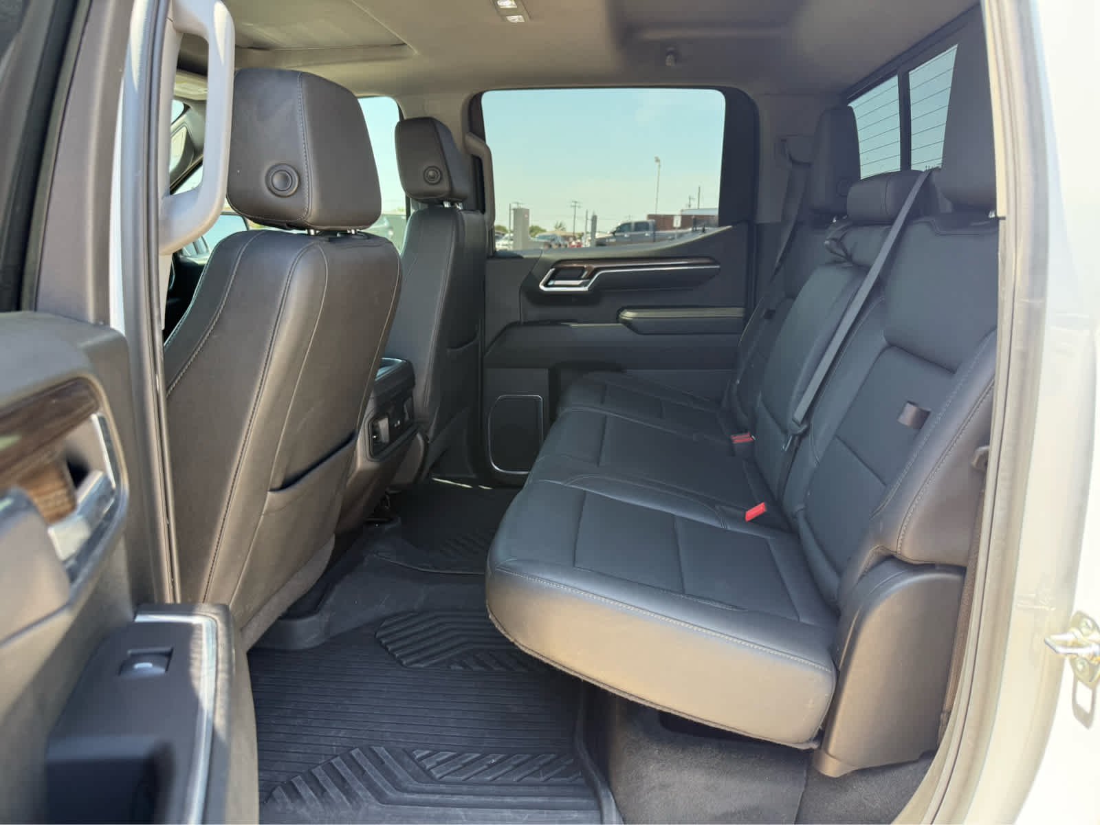 Used 2025 Summit White Chevrolet LT Trail Boss image 12