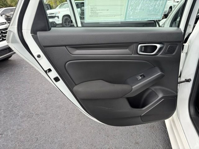 Used 2025  Honda Sport image 13