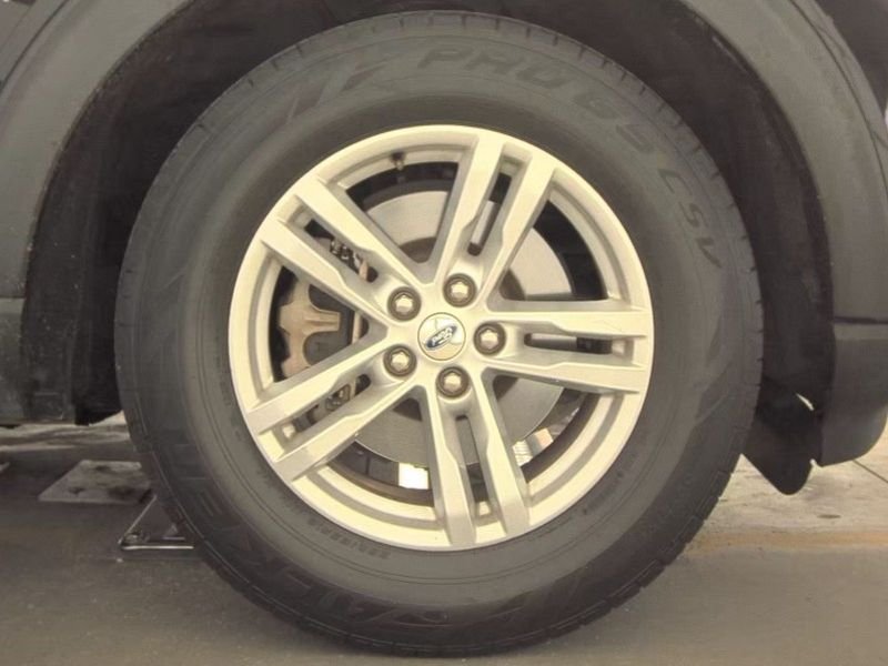 Used 2020 Agate Black Metallic Ford XLT image 22