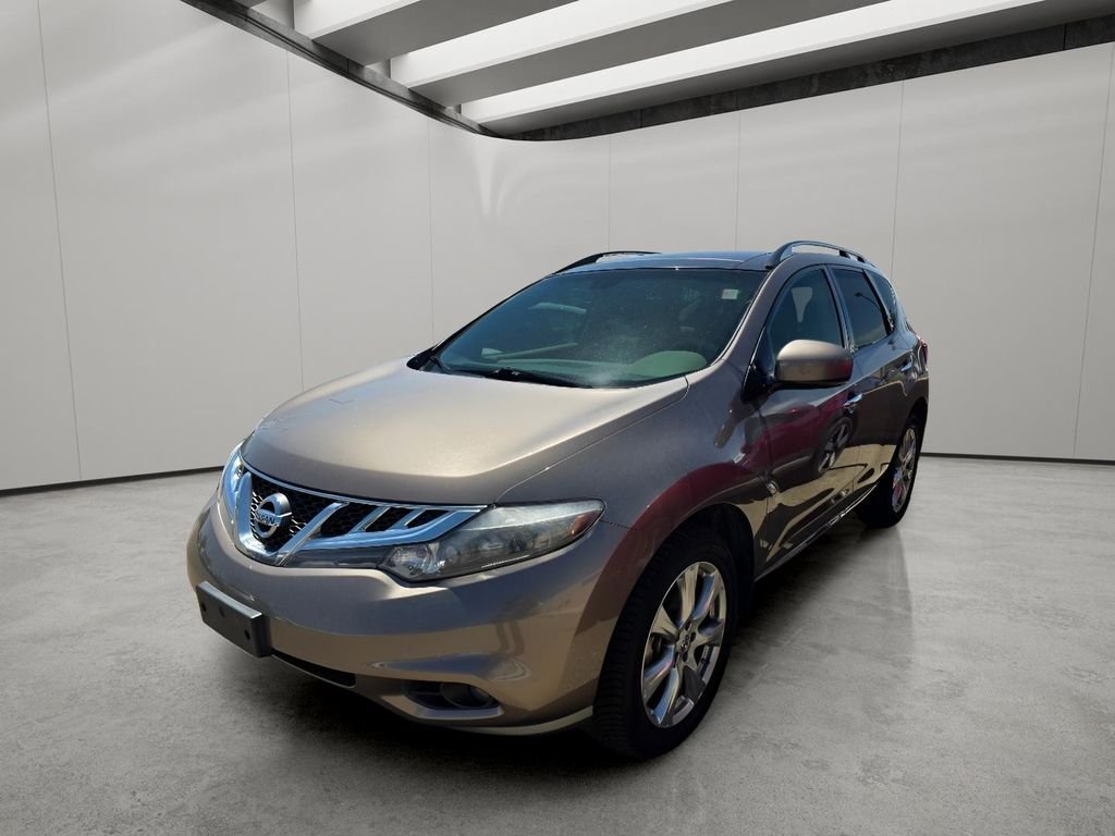 Used 2014 Tinted Bronze Metallic Nissan LE image 2