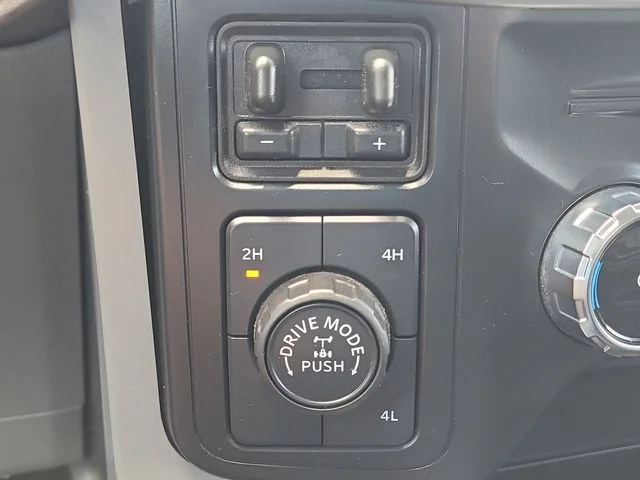Used 2024 Black Ford XLT image 27